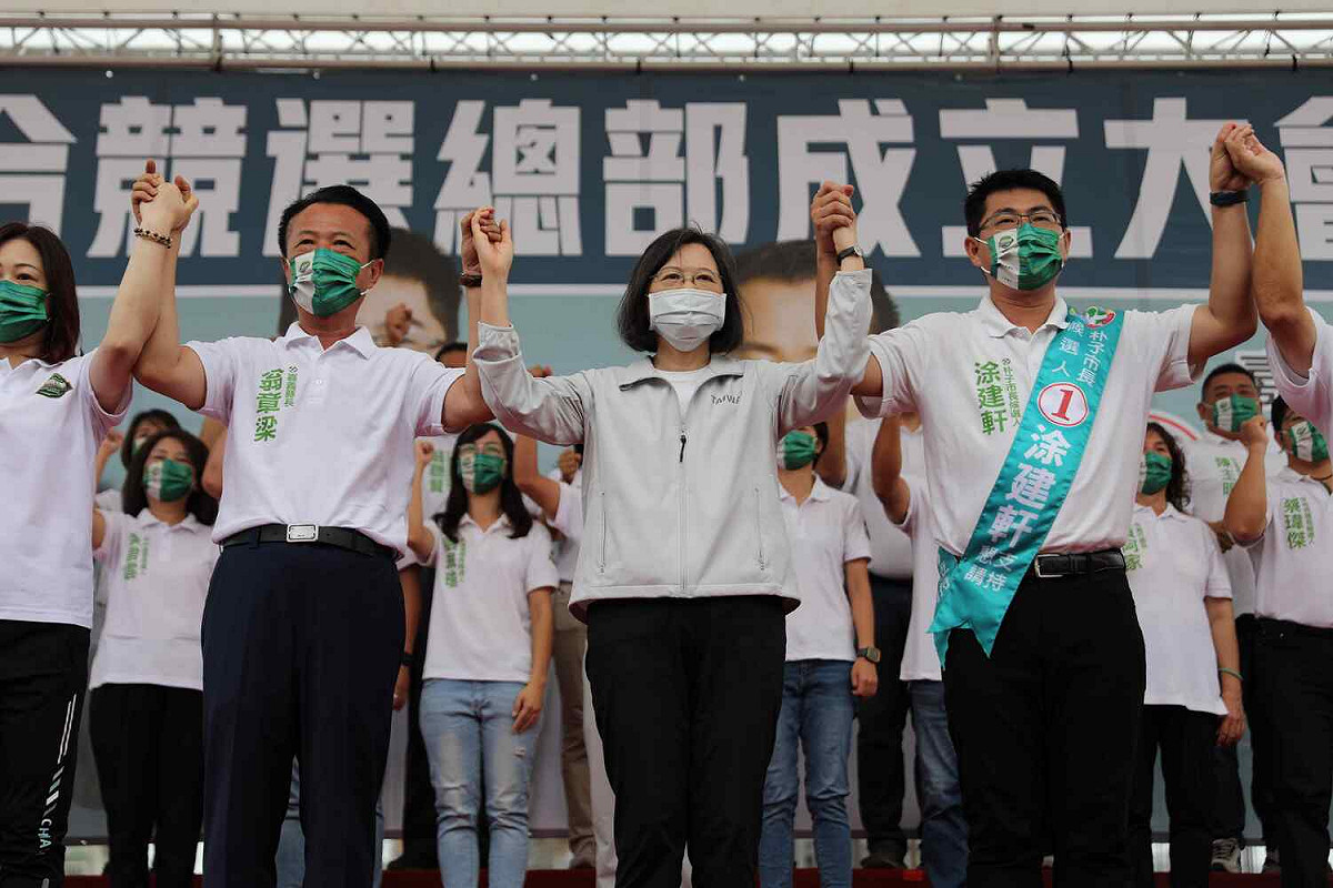 蔡英文總統出席嘉義縣長翁章梁及朴子市長候選人涂建軒聯合競選總部成立大會。 圖：民進黨嘉義縣黨部/提供