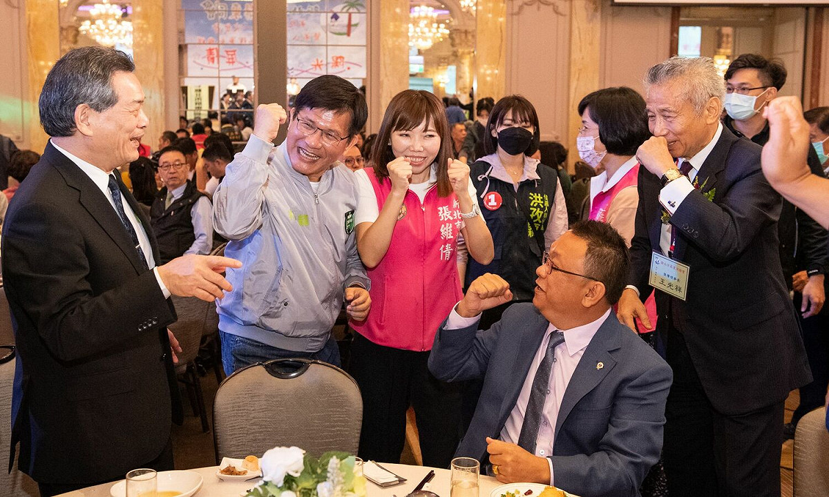 林佳龍、張維倩等人出席雲林同鄉會活動，受熱情歡迎。 圖：林佳龍競辦提供