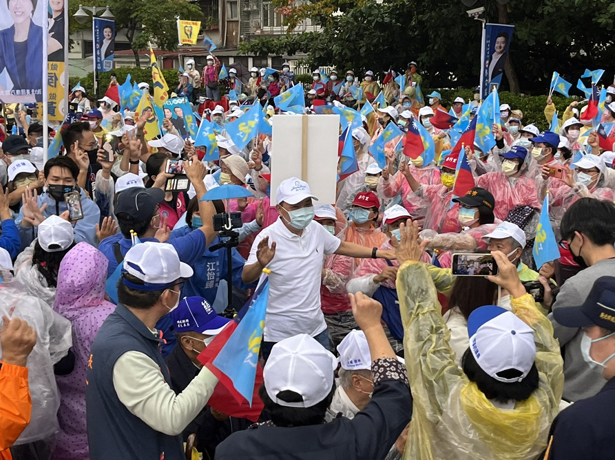 侯友宜大進場，受熱烈歡迎。 圖：侯友宜選辦提供