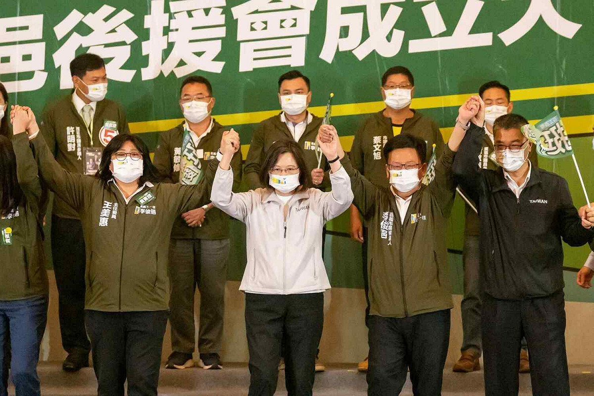 總統蔡英文今天南下為民進黨嘉義市長候選人李俊俋站台。 圖：李俊俋競選總部/提供