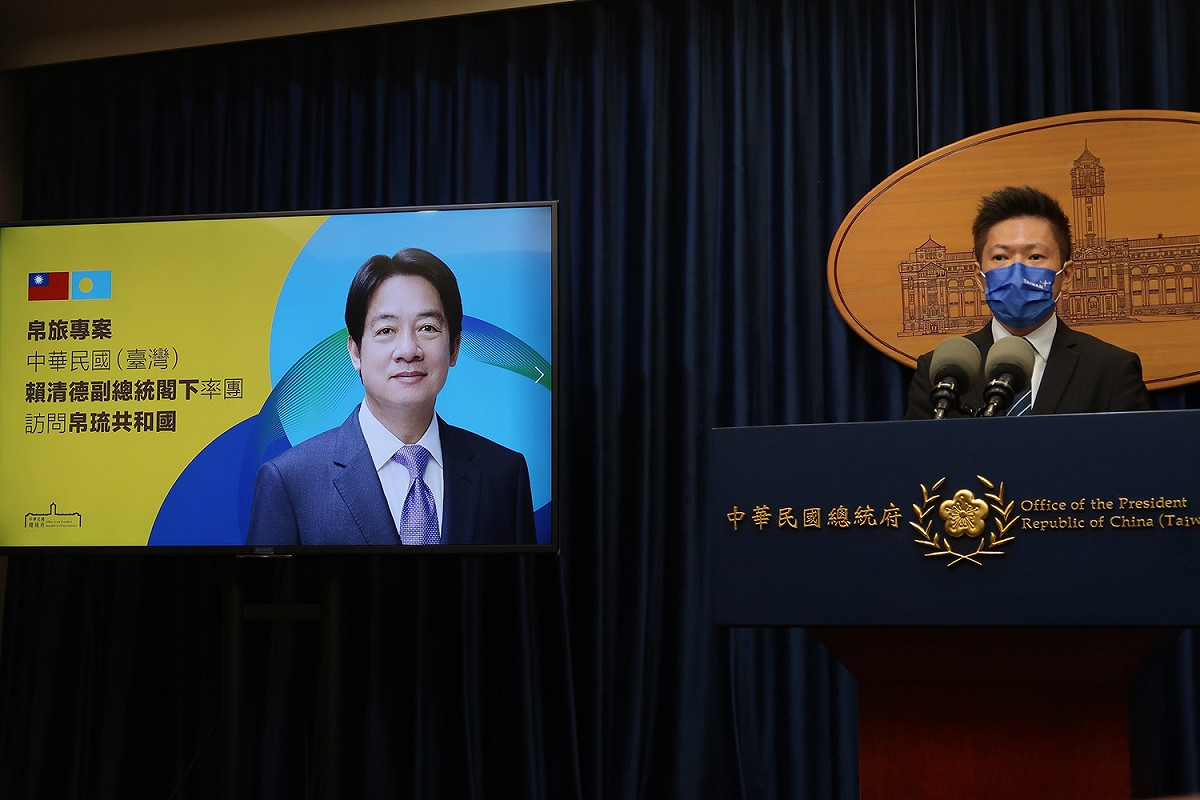 總統府發言人張惇涵24日說明賴清德副總統出訪帛琉專案 圖：林朝億/攝