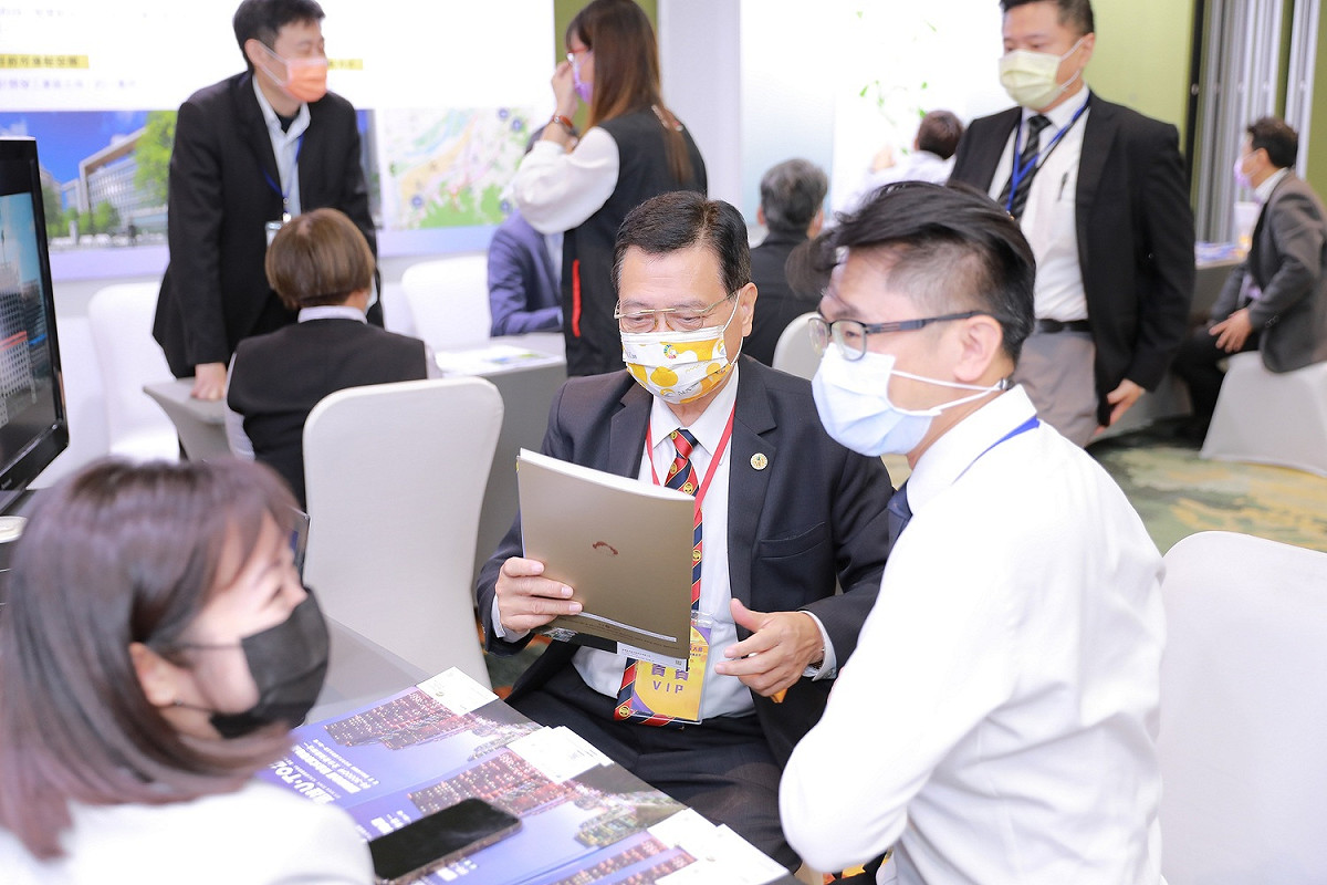 土地媒合會三大產業空間供給來源，協助企業快速找到所需廠辦空間及用地。（圖為110年活動照片） 圖：新北市經發局/提供