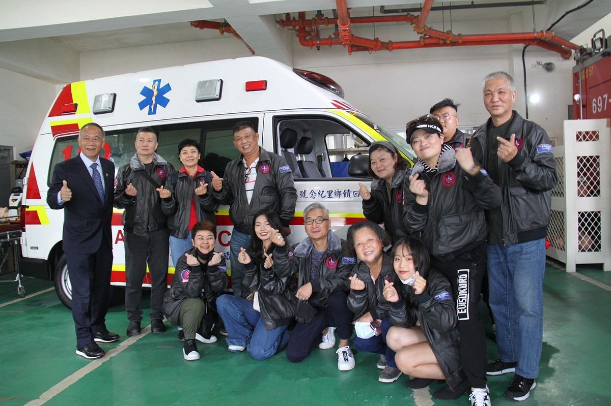 消防局長黃德清表示，感謝基金會此次捐贈的救護車，車輛及設備也會成為消防局「5G智能行動急診救護車」的一環。 圖：新北市消防局提供