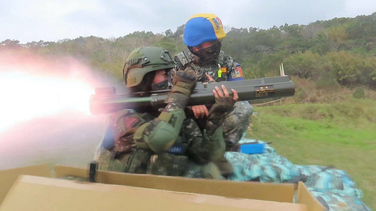 官兵實施66火箭彈實彈射擊(示意圖) 圖:中華民國陸軍臉書