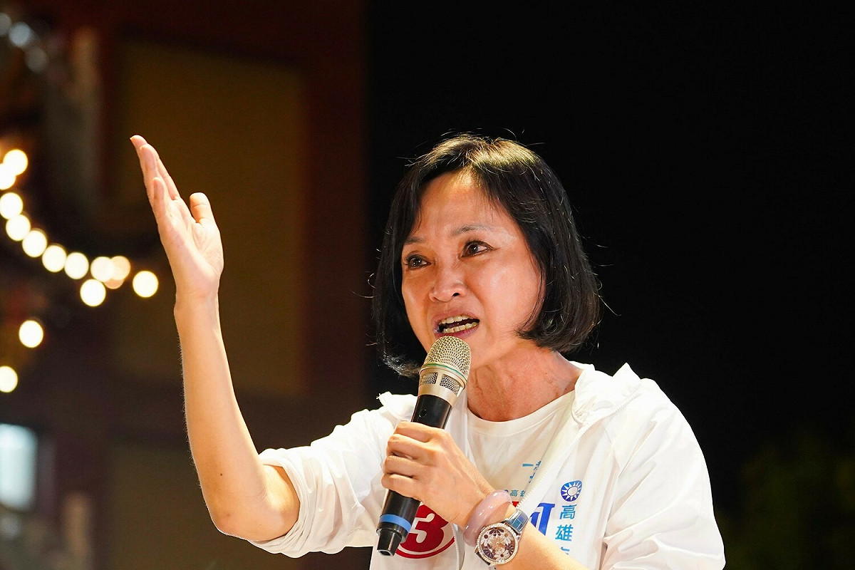 柯志恩在五甲龍成宮開講。 圖：柯志恩競辦提供