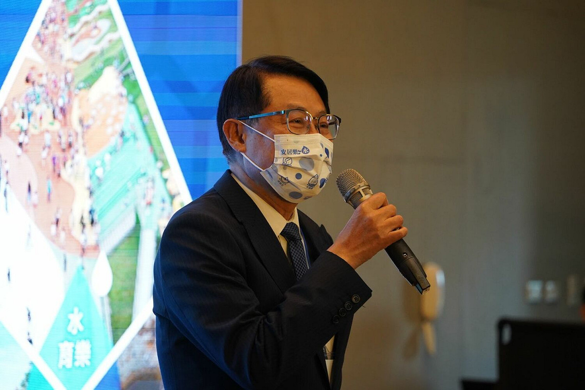 陳純敬表示，面對極端氣候對於都市的衝擊與日遽增，新北市運提出六水治理策略。 圖：新北市水利局提供