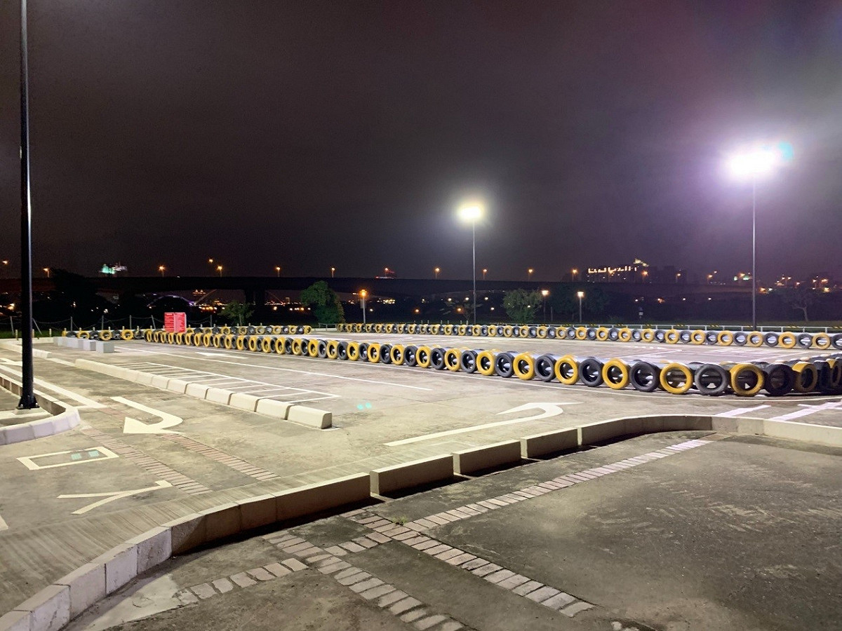 新莊西盛機車練習場，場地內均有照明設施。 圖：新北市高灘處提供