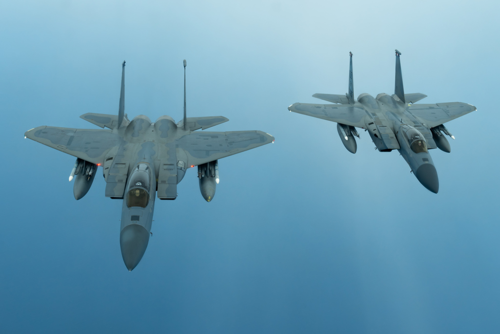 美國空軍駐守日本沖繩嘉手納基地的F-15鷹式(Eagle)戰鬥機。 圖：翻攝DVIDS(資料照片)