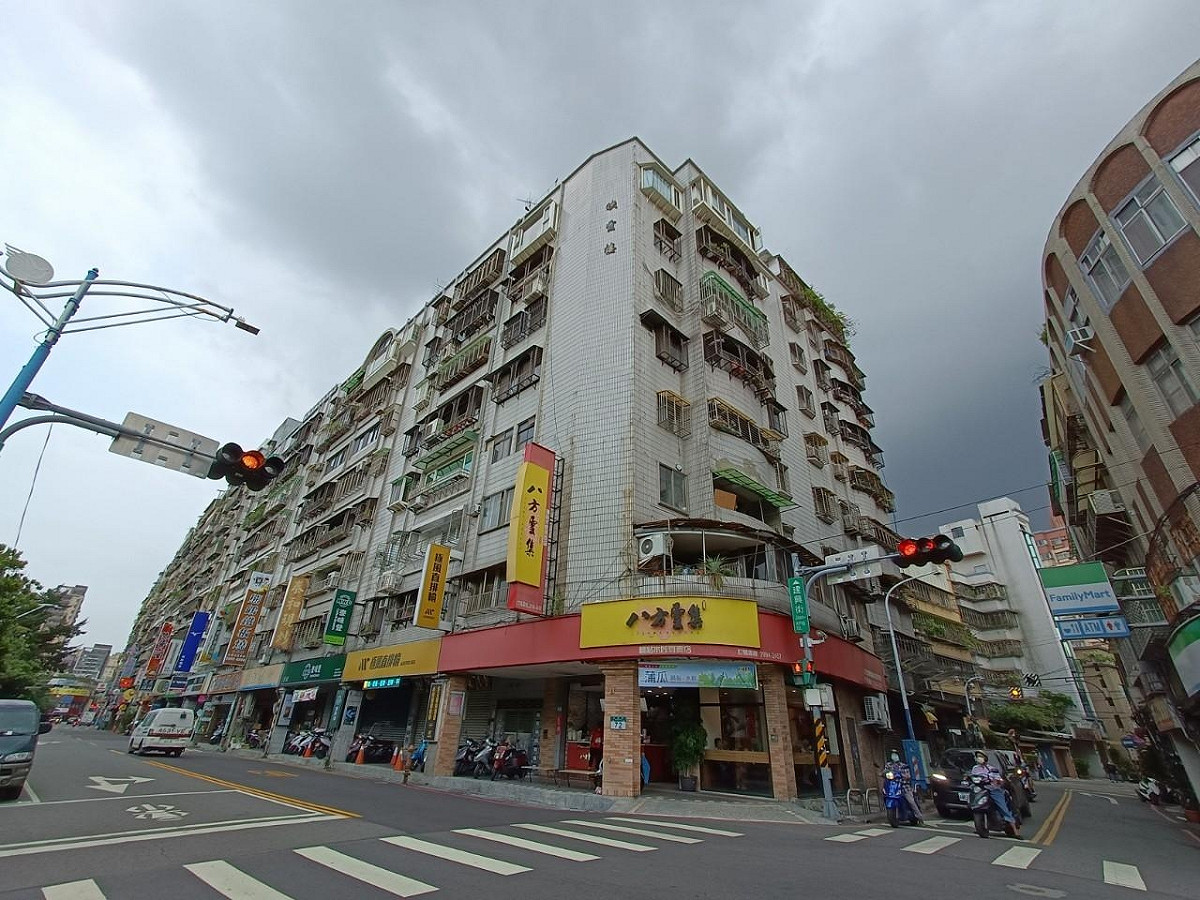 新莊區名人天廈社區現況。 圖：新北市都更處提供