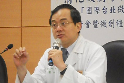 台大醫院17日證實，林明燦已請辭副院長一職，現在搬到外科部辦公室，照常看診。  圖:翻攝自台大醫院官網