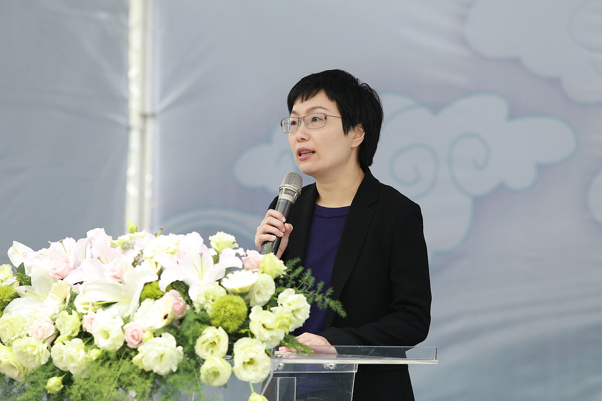 「106年白色恐怖時期政治受難者追思紀念會」文化部丁曉菁次長致詞，再次強調文化部所屬的國家人權博物館，將是落實轉型正義政策重要的一環。 圖：文化部提供