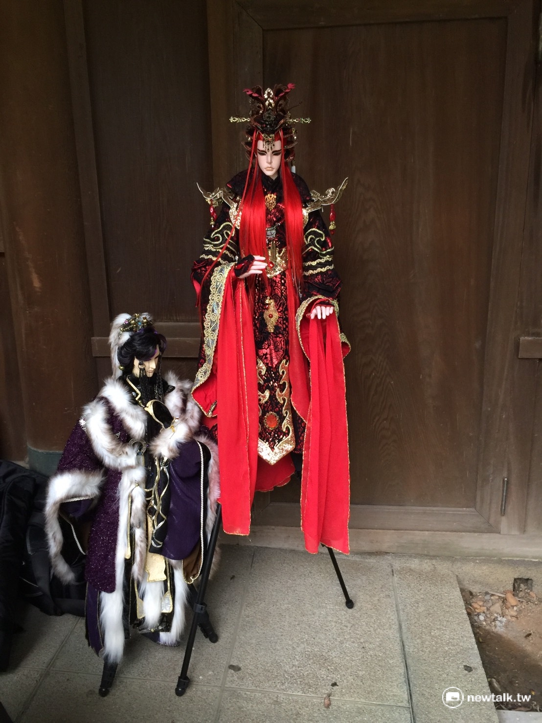 桃園忠烈祠場景復古又日風，在尚未全部開放之前，COSPLAY即常聞風前來取景拍照，尤其是穿著日本和服的美女及霹靂布袋戲迷，全套裝備，遠自台南來取景。 圖:羅碧霞/攝