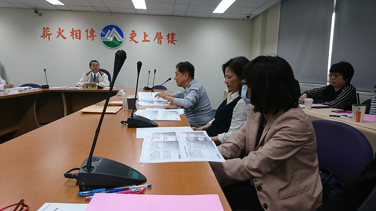 環保署今（20）日召開「限制含塑膠微粒之化妝品及個人清潔用品製造、輸入及販賣（草案）」第二次公聽會。 圖：陳姿蓉提供。