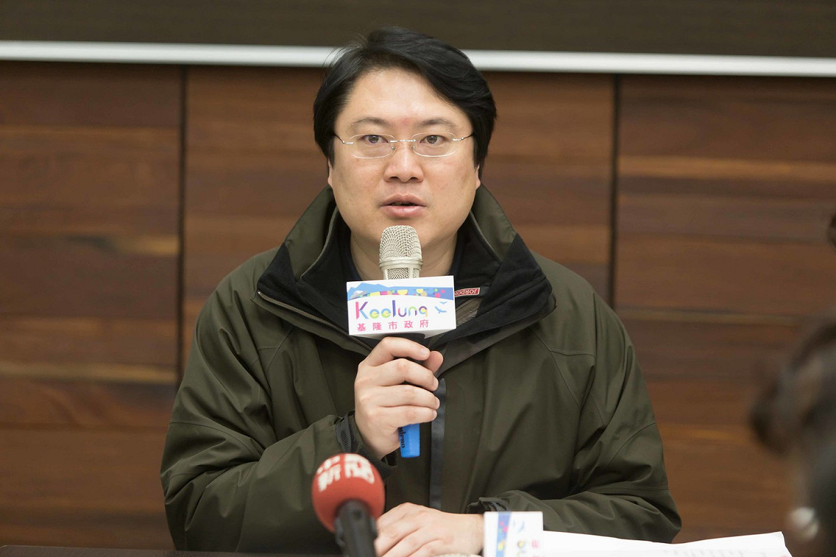 林右昌呼籲大家不必好高騖遠，「基隆不能再等30年」，未來東部直鐵興建之後，鐵路軌道運輸系統將會有很大改變，這是整個交通部對於北部及東北部軌道運輸的規劃，基隆人不能以井觀天，否則大型建設投資永遠進不了基隆，基隆就只好繼續被邊緣化。 圖:基隆市政府提供