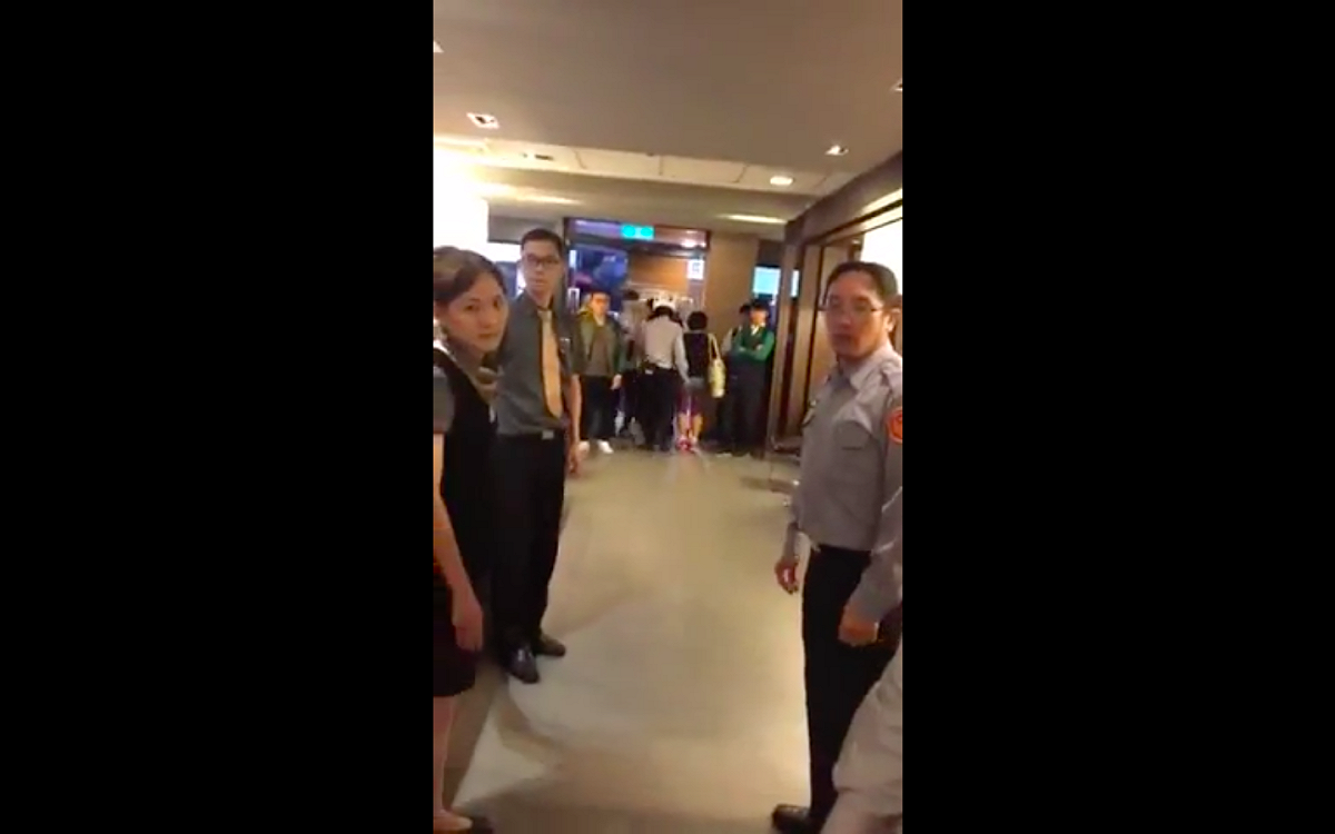 針對四叉貓劉宇22日在麥當勞與返同婚團體爆發衝突。 圖：翻攝自youtube