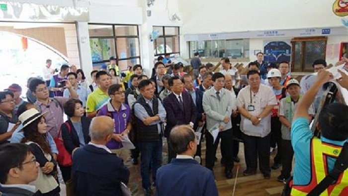 立法院交通委員會23日在交通部官員陪同下考察屏東交通及觀光建設。 圖：屏東縣政府提供