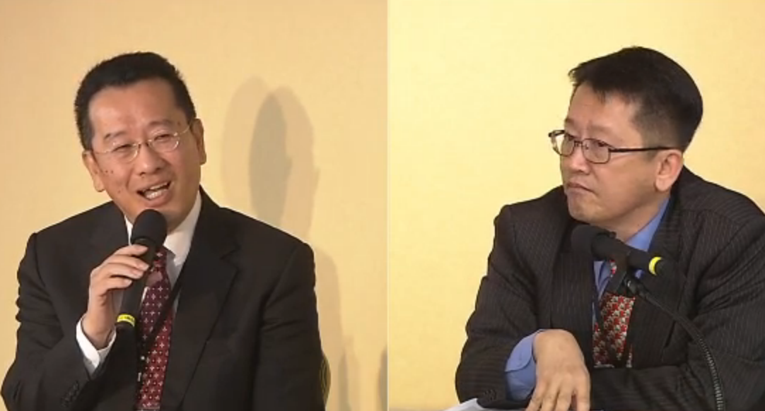 面對藍營學者強調國家必須賠償國民黨在二戰時的損失，黨產會主委顧立雄（左）面露招牌「問號臉」質疑吳威志，「那所以率領打仗的，到底是黨軍還是國軍？」 圖：翻攝自黨產會直播畫面。
