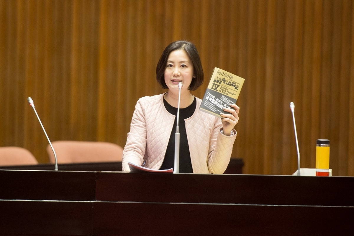 吳思瑤接受「新頭殼」訪問時強調，中央到地方文資保存資源匱乏，呼籲海陸空聯合搶救文化，拉高層級與位階。 圖：吳思瑤委員辦公室提供。