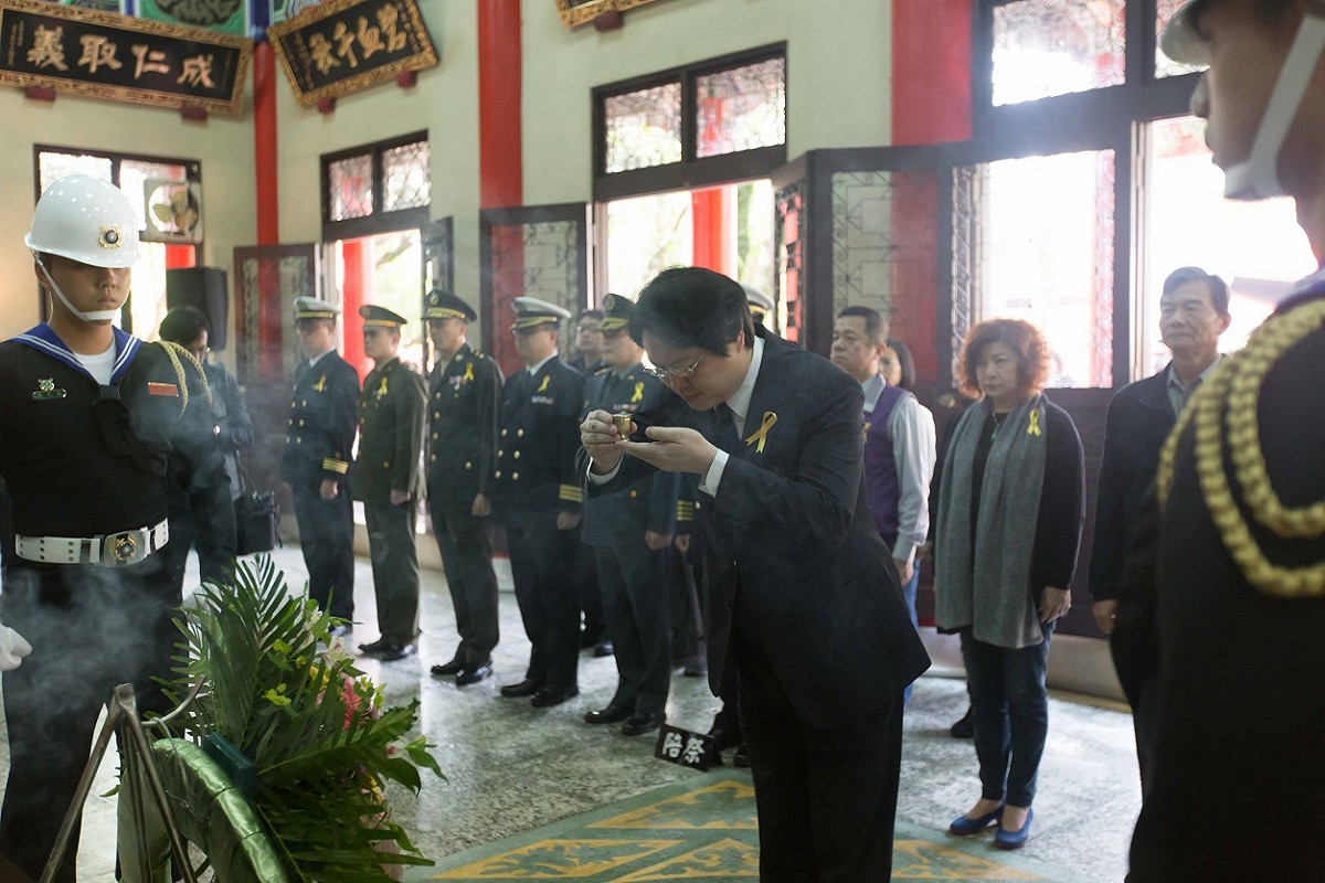 基隆市各界106年春祭國殤大典，27日由林右昌市長以主祭者的身份舉行。 圖:基隆市政府提供