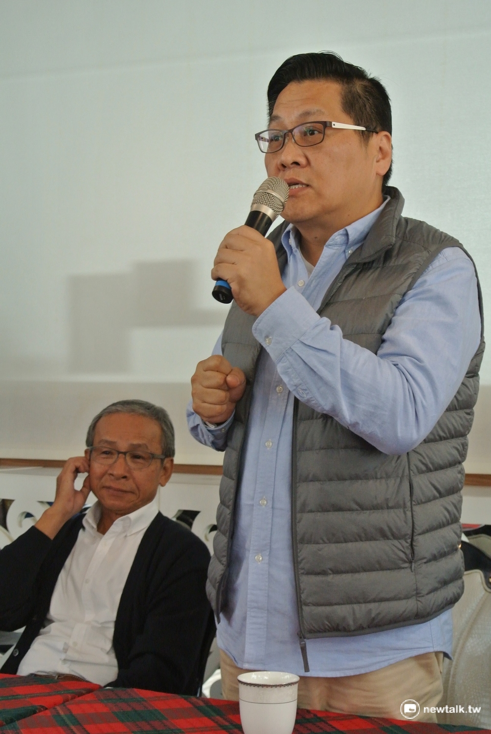 演員朱德剛說，這部戲不只是對觀眾，連對演員都很療癒。 圖：唐復年攝