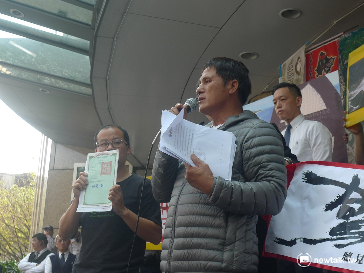 太魯閣族人鄭文泉痛批，土地權狀形同廢紙、原基法如同廢物。 圖：汪少凡／攝