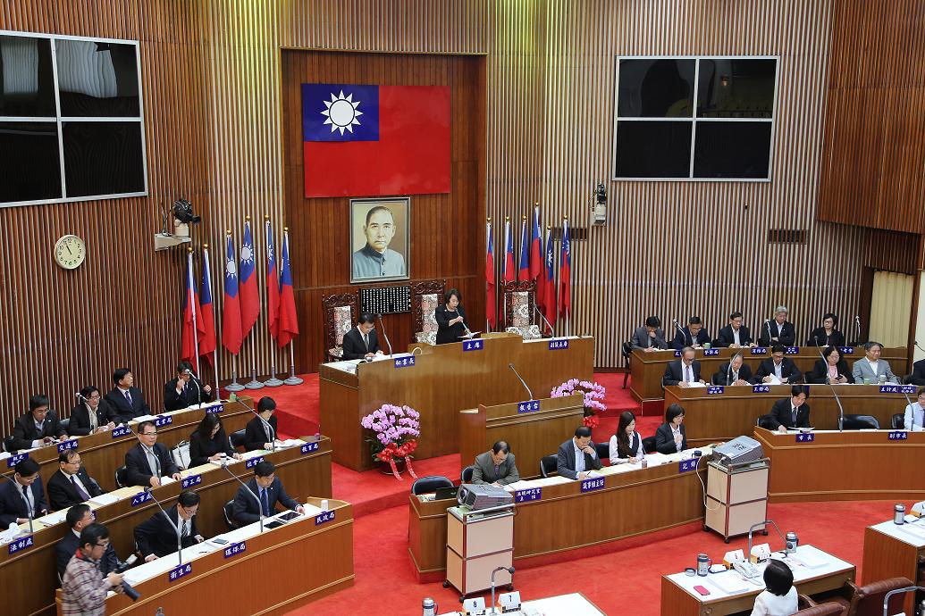 圖說：台南市議會召開第9次臨時會，受理市府11件提案，墊付預算總計5億餘元。 （黃博郎攝）