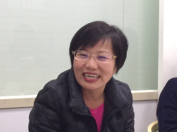 現任民進黨立委的劉世芳(右)今天是接受《POP搶先爆》主持人黃光芹的專訪。 陳奕／攝