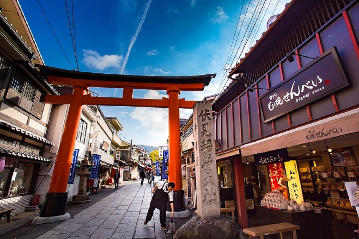 根據資料顯示，國人每年前往日本旅遊人次達430萬人，透過網路社群與行動裝置的幫助，再加上「共享經濟」概念發酵，跨國訂民宿的市場正熱。 圖：AsiaYo提供
