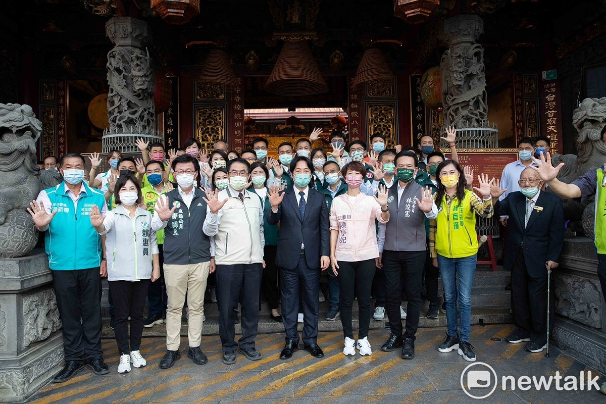 賴清德與黃偉哲和民進黨籍立委、議員等。 圖：黃博郎／攝（資料照）