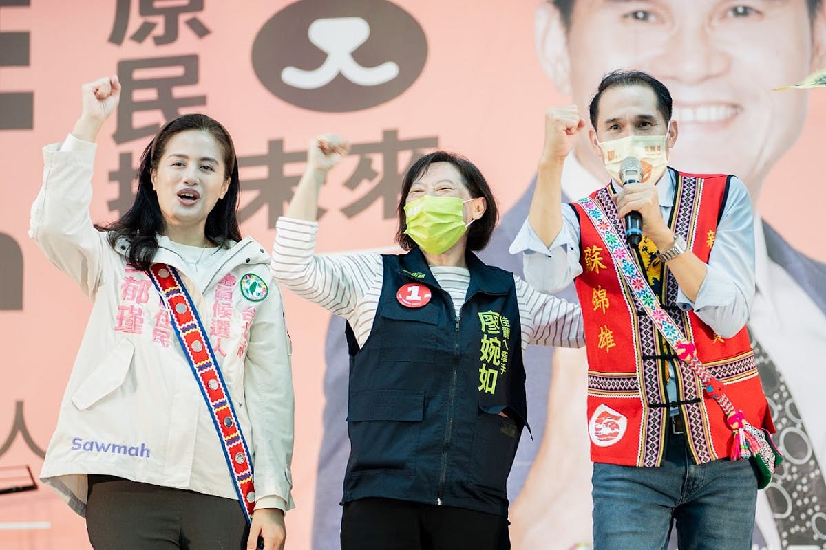 林佳龍夫人廖婉如以林佳龍分身代夫出征，出席新北市議員候選人蘇錦雄競總成立大會。 圖：林佳龍競辦／提供