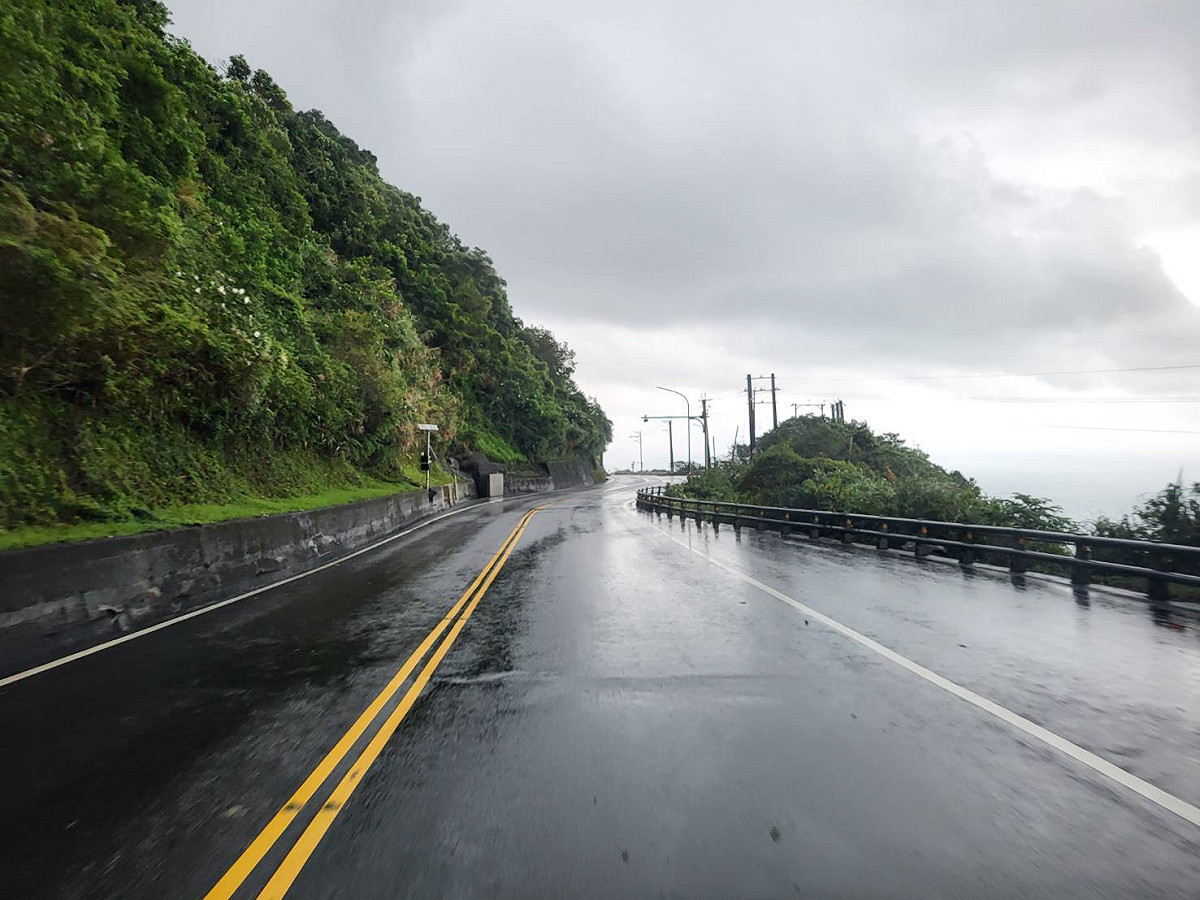 公路總局呼籲用路人提前北返，夜間請盡量避免進入山區道路。 圖：公路總局／提供