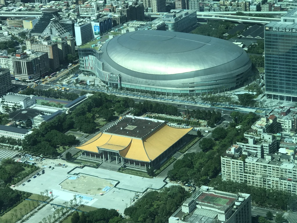 大巨蛋的逃生安全問題受到各方矚目。 圖：朱蒲青攝(資料照)