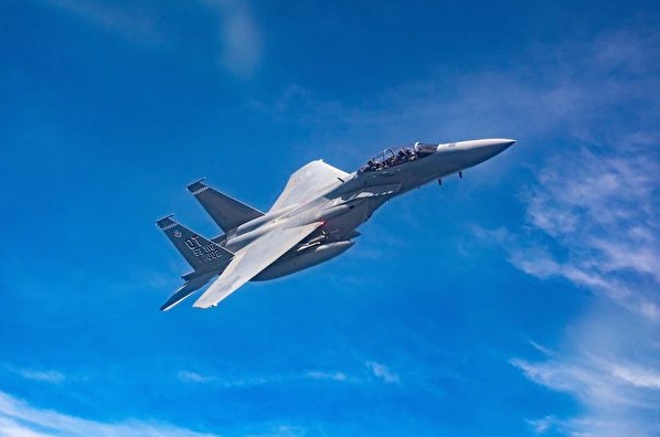 在空優作戰性能中，F-15EX 裝載負荷達到 13.381 噸，最多可搭載 22 枚 AIM-120C5 主動雷達制導中程空對空導彈。 圖 : 翻攝自美國空軍