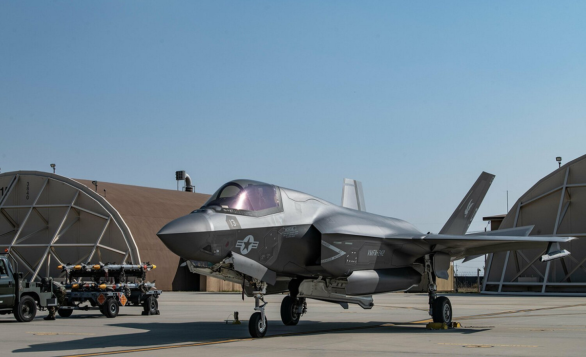 美軍 F-35 Lightning II 降落韓國群山空軍基地。 圖：翻攝自美軍海軍陸戰隊推特