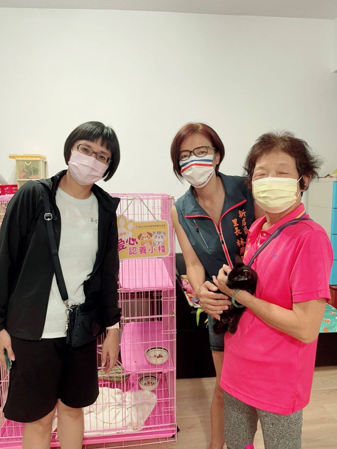 認養人對於林燕玲讚譽有加。 圖：新北市動保處提供