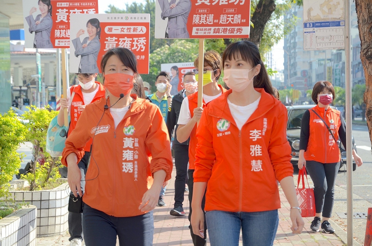 李雅慧(右)、黃雍琇痛批柯志恩是雙面人。 圖：湧言會提供