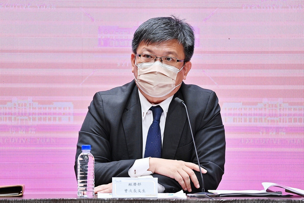 經濟部次長曾文生今（3）天列席行政院會後記者會。 圖：行政院提供