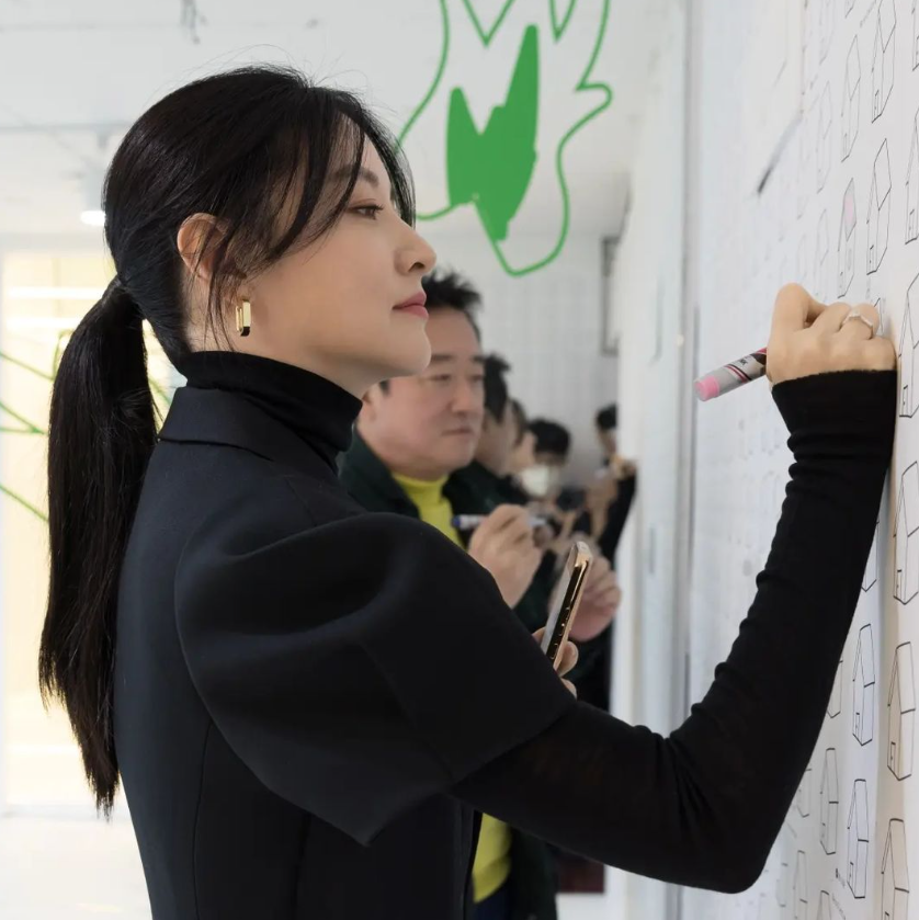 李英愛幫助梨泰院罹難者。 圖：翻攝自IG/leeyoungae0824