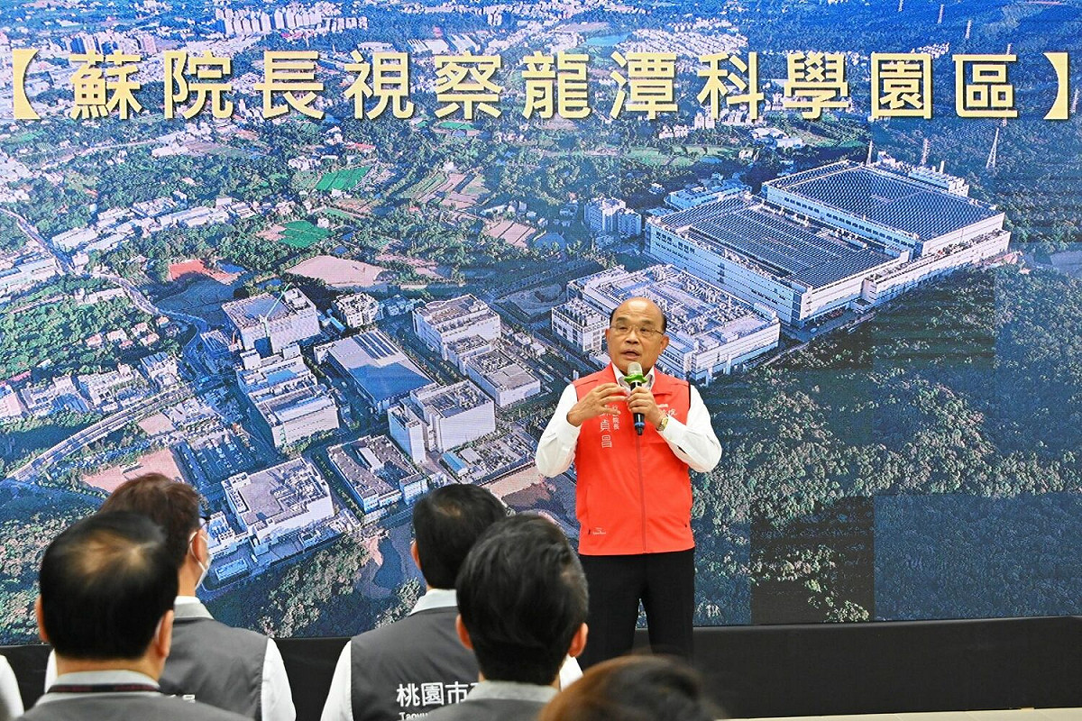 行政院長蘇貞昌今（3）日視察龍潭科學園區。 圖：行政院提供