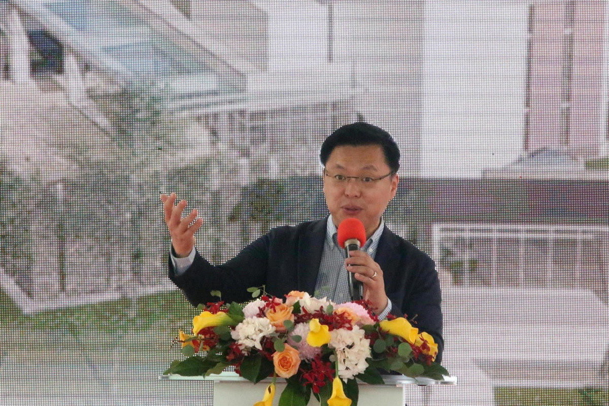 趙天麟認為對政治人物聽其言還要觀其行。 圖：高雄市運發局提供