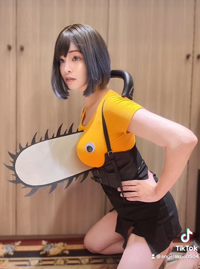 郭鬼鬼化身「雪乳波奇塔」。 圖：翻攝自IG/angelakuo0504