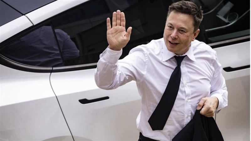 馬斯克前(15)日宣布，藍勾勾將於11月29日回歸，並增加1限制。 圖：翻攝自Instagram @elonmusk