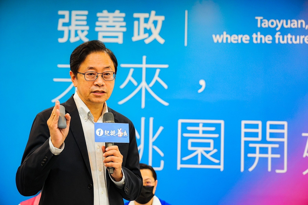 張善政規劃未來桃園孩童就讀公幼大班免費、國中小營養午餐免費。 圖：張善政競辦／提供
