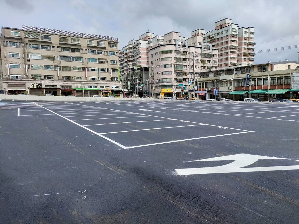 為了因應選舉，台北、高雄和台南宣布路邊免費停車，新北則一樣收費。(停車場示意圖) 圖：新北市交通局/提供