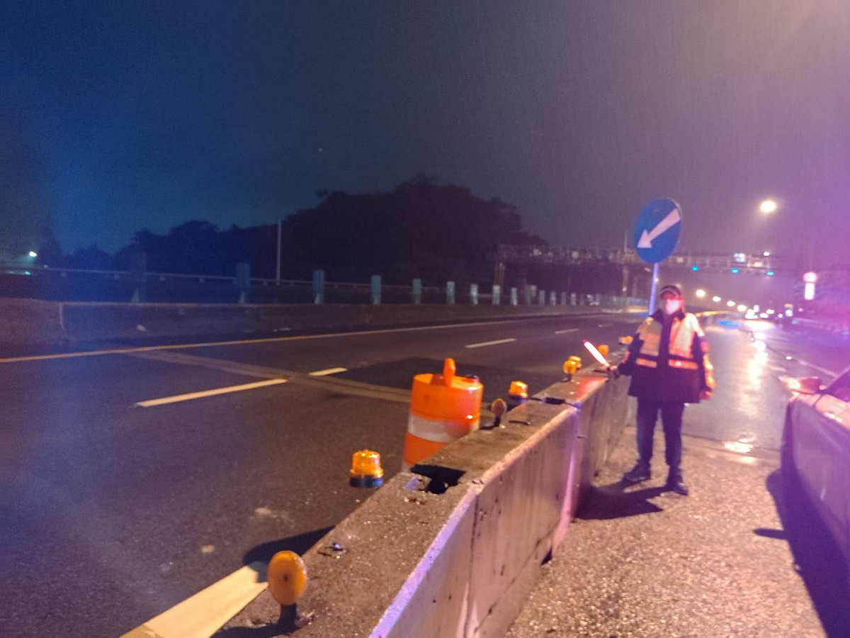 國1汐止南下段主線在今日凌晨3點半通車。 圖：取自國道公路警察局臉書