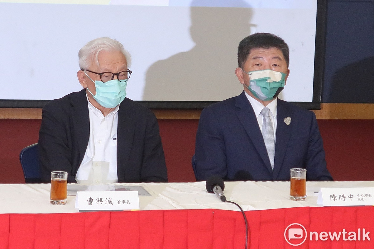 聯電榮譽董事長曹興誠與民進黨台北市長候選人陳時中 圖：林朝億/攝(資料照)