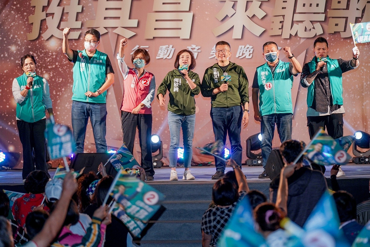 蔡其昌說：「請支持會做事、縣區出身的行動派蔡其昌，讓市區繼續進步、縣區迎頭趕上、拒絕邊緣化。」 蔡其昌競選總部/提供