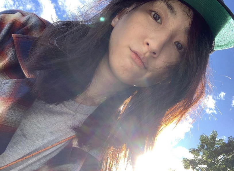 柯佳嬿近日熱愛溜滑板，常和粉絲分享練習影片。 圖：翻攝自柯佳嬿IG