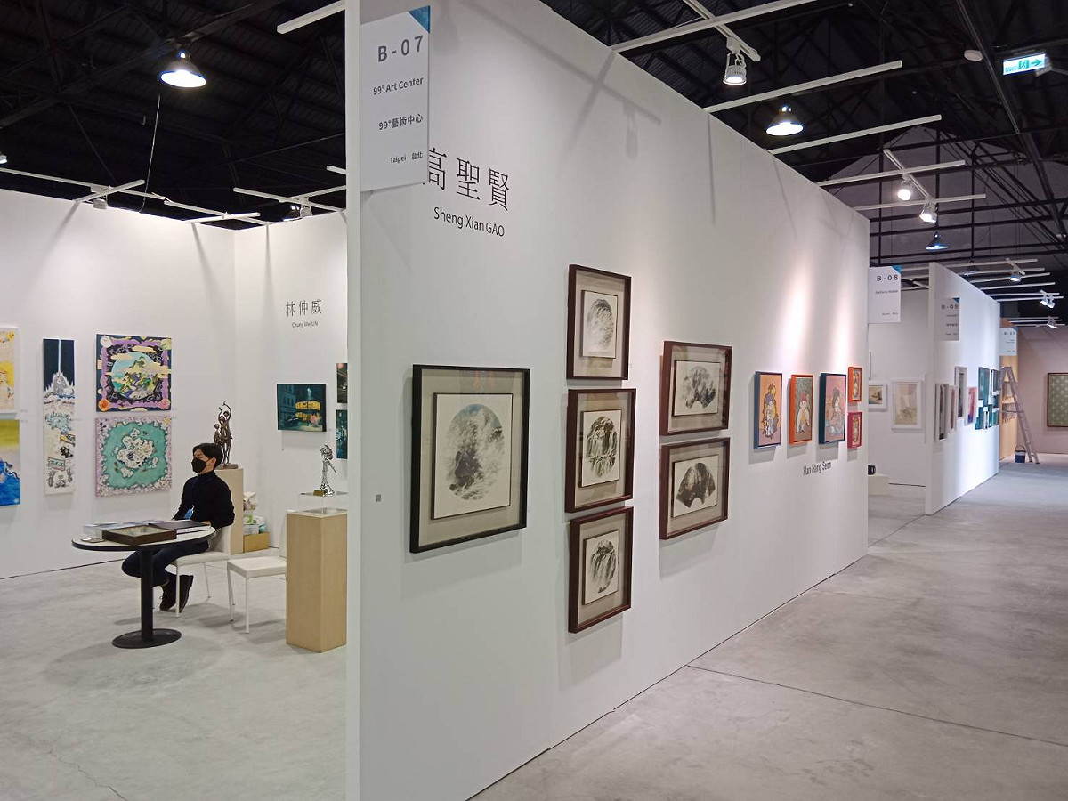 高雄藝博會集結台灣、東北亞及東南亞藝術家作品。 圖：孫家銘攝
