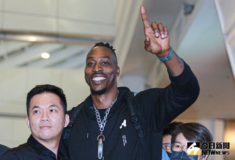NBA「魔獸」霍華德（Dwight Howard）抵台。 圖／記者葉政勳攝 , 2022.11.10